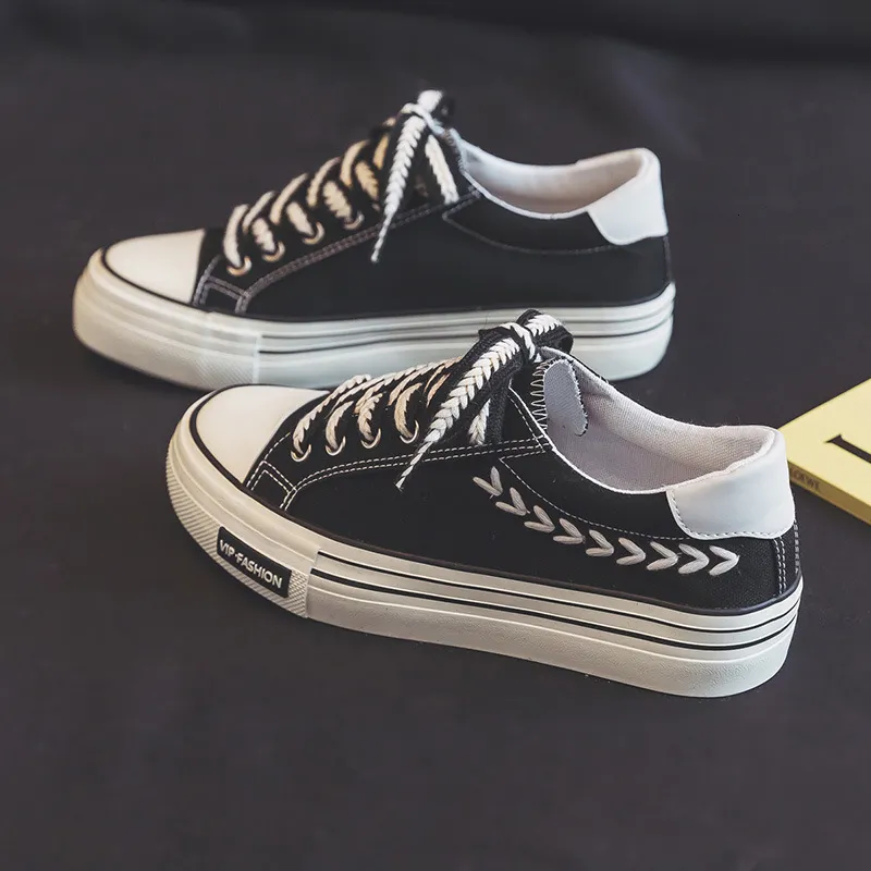 Altura de sola gruesa de primavera con zapatos de lona aumentando para mujeres, zapatos de tablero de tela de estilo universitar