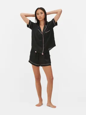 Pijama con camisa y pantalón corto de satén